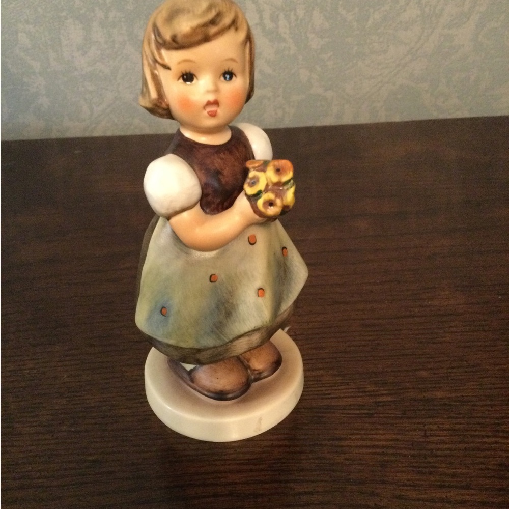 Hummel Goebel “For Mother”